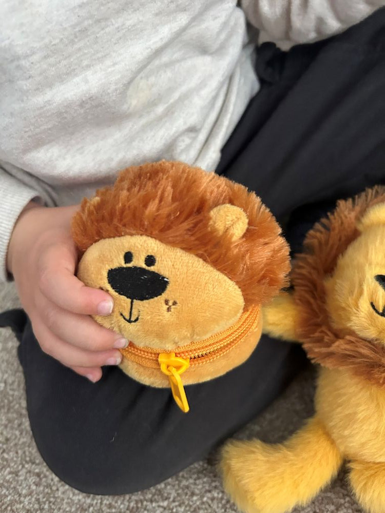 Zippazoo Bag Buddy Lion